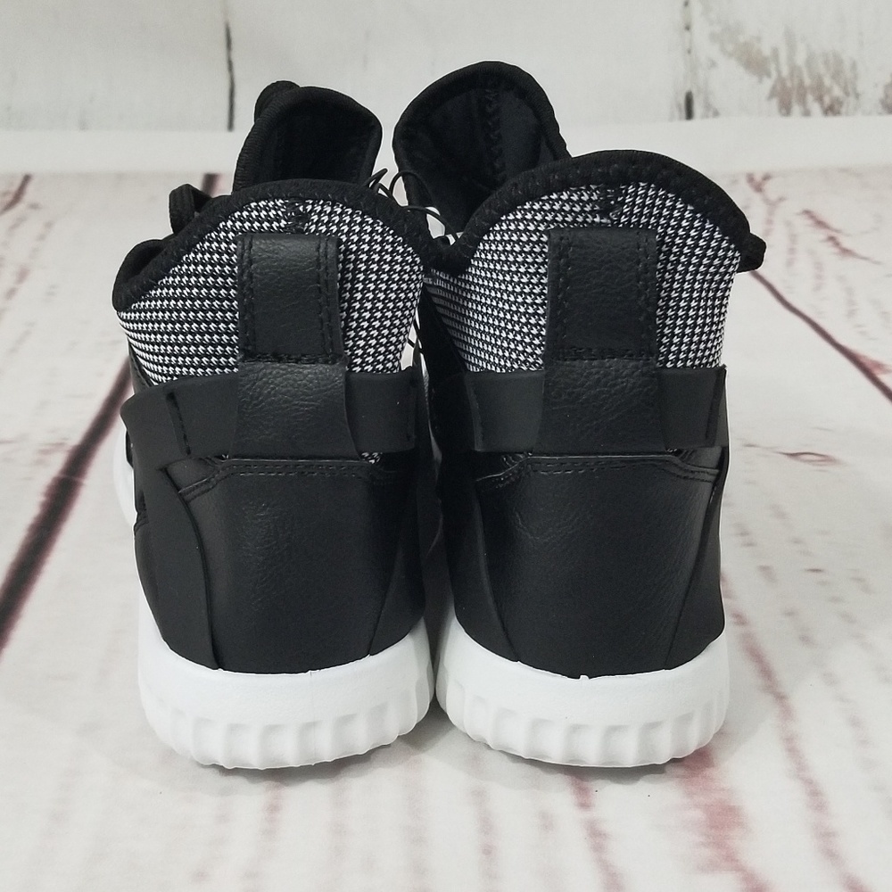 Black Marled Knit High Top Sneakers - Picture 2 of 5
